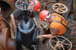 Из-за постоянных обстрелов коммунальщики ранее не могли приступить к ремонту