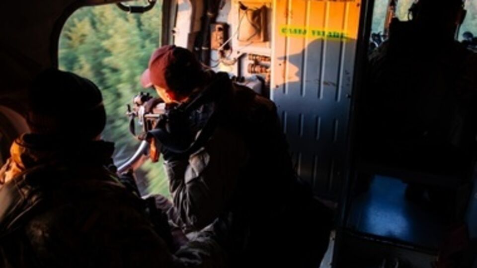 Минздрав передал военным медпрепараты и аптечки