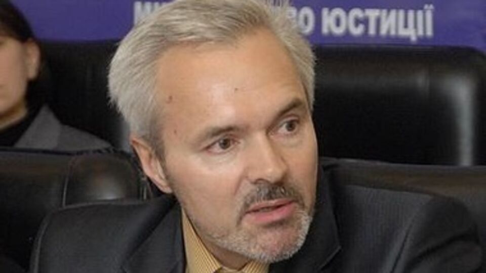 Хавронюк заявил, что президент не имеет полномочий назначать директора Антикоррупционного бюро