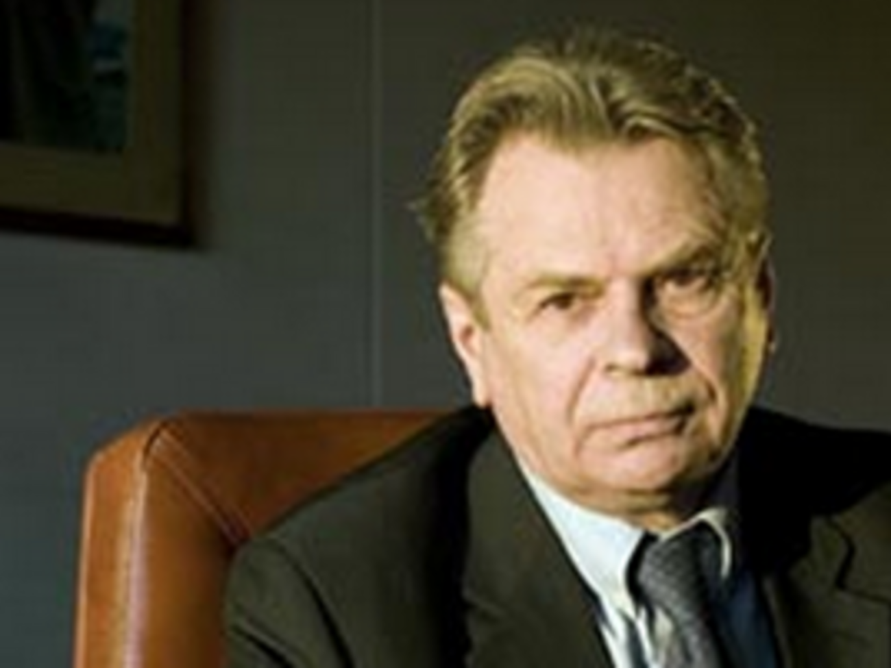 Валерий Тишков был вынужден ожидать следующего рейса в аэропорту