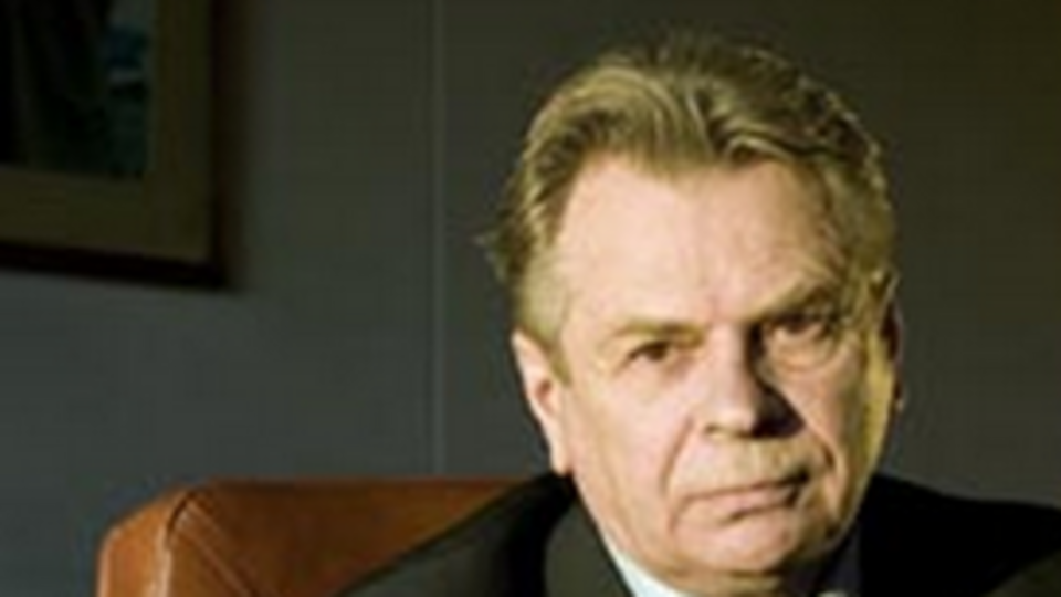 Валерий Тишков был вынужден ожидать следующего рейса в аэропорту