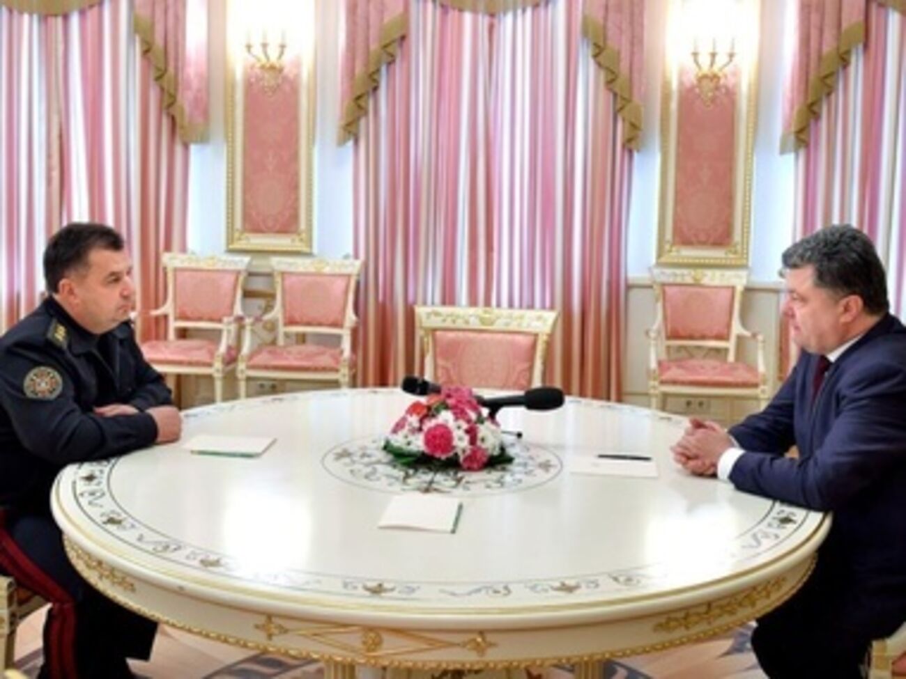 Порошенко провел встречу с Полтораком