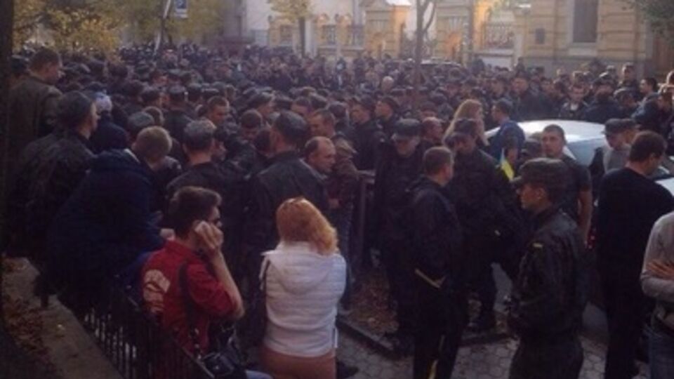 Бойцы Нацгвардии вышли на протест под Администрацию президента. Фоторепортаж