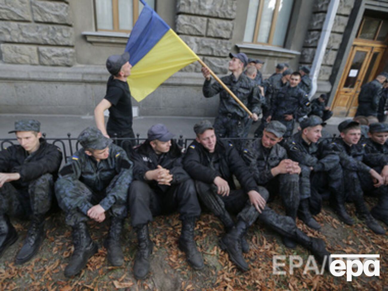 Солдаты отправились в расположение своих частей