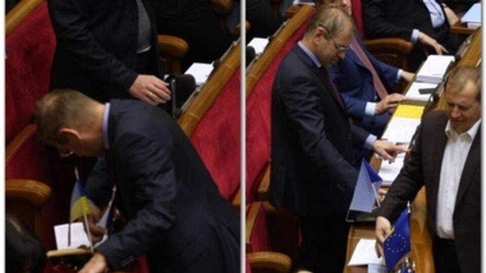 Парламентский корреспондент "Чесно" фотографирует нарушителей