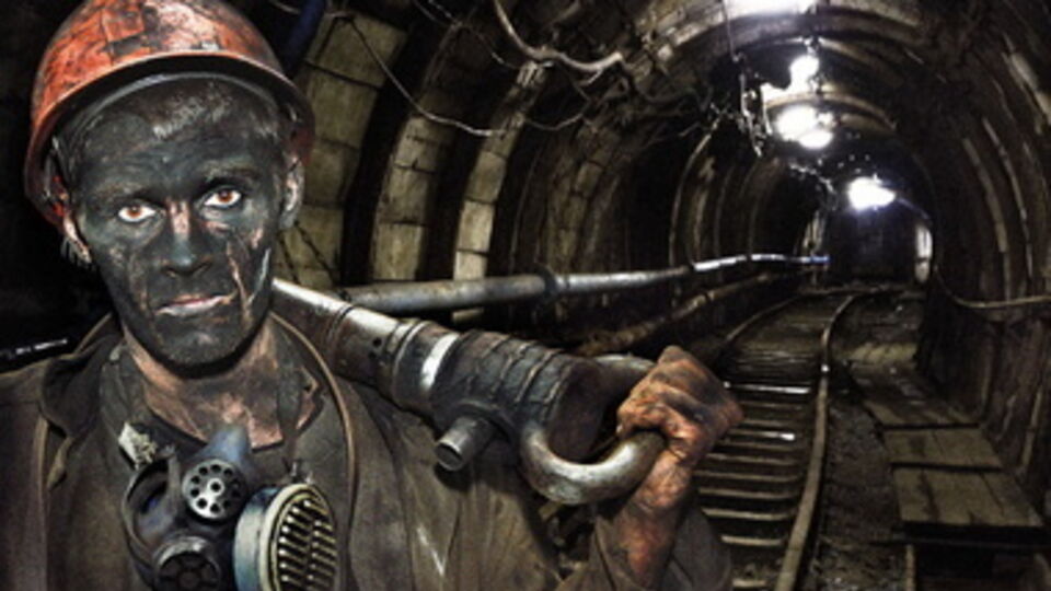 Подземные горные выработки шахты Засядько не проветриваются. Под землей находятся 213 горняков