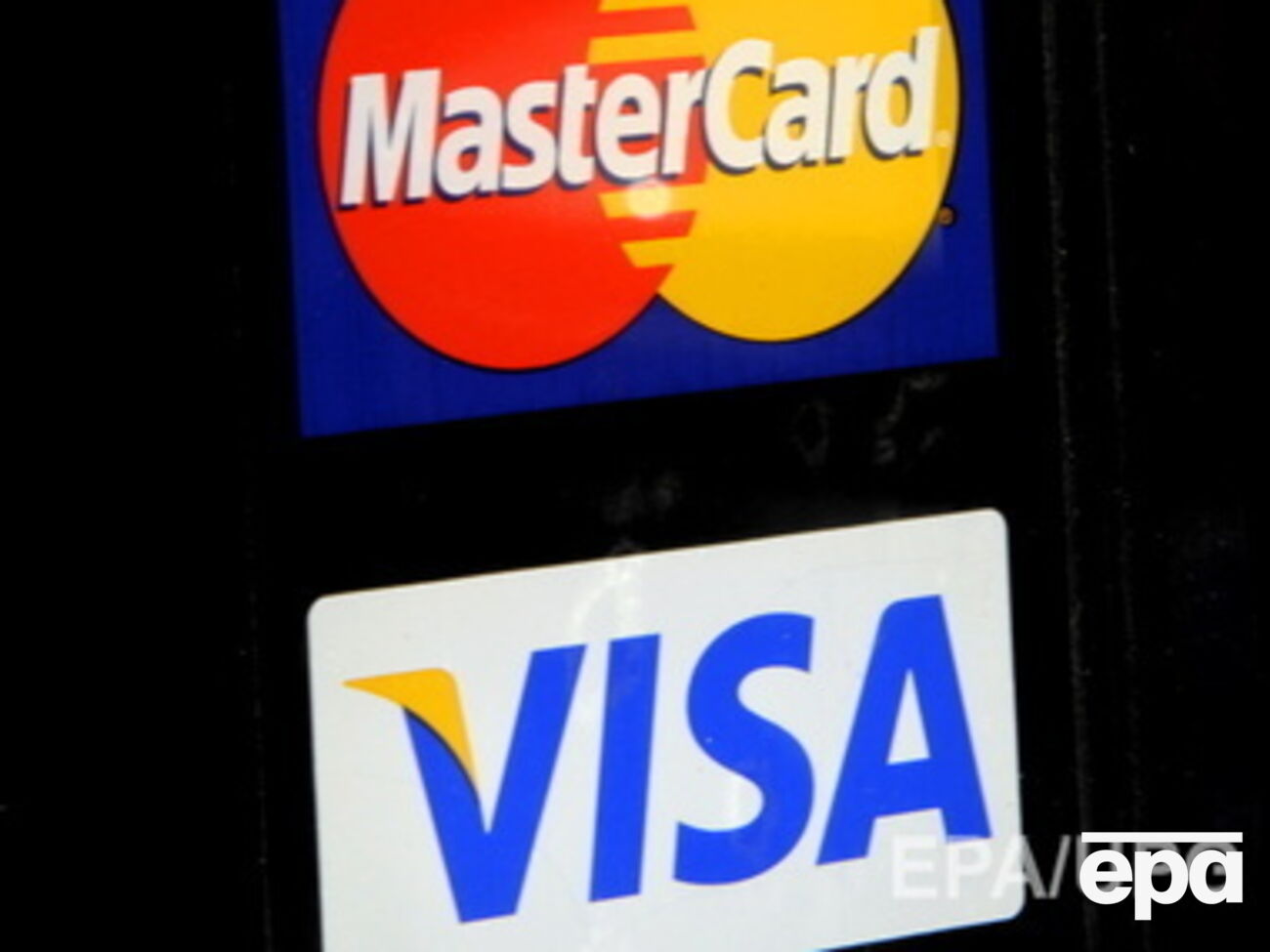 21 марта банк СМП&nbsp;сообщил&nbsp;о приостановке обслуживания со стороны платежных систем