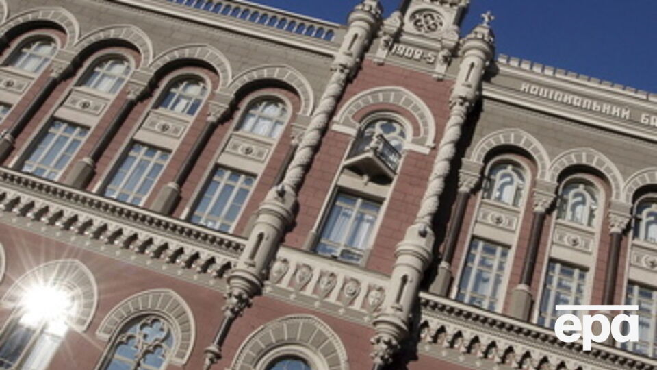 Глава Нацбанка считает принятие антикоррупционных законов положительным сигналом для западных доноров Украины