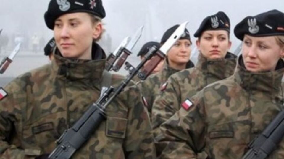 В Норвегии теперь будуть обязательно слыжить в армии и женщины