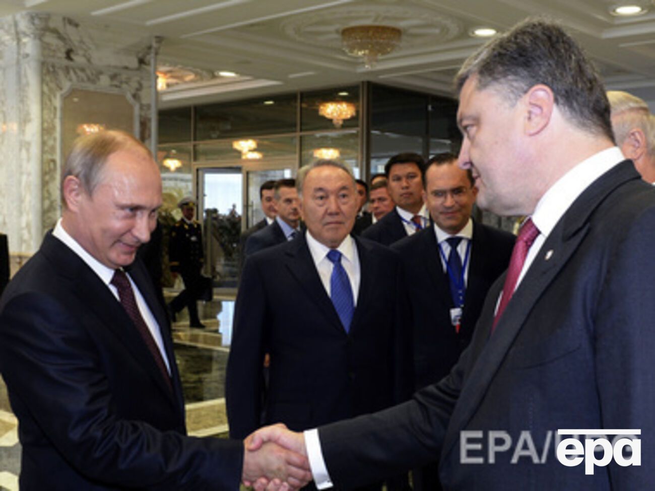 Что принесет Украине встреча Порошенко и Путина в Милане?