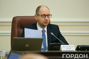 Яценюк: Ведутся переговоры с компаниями