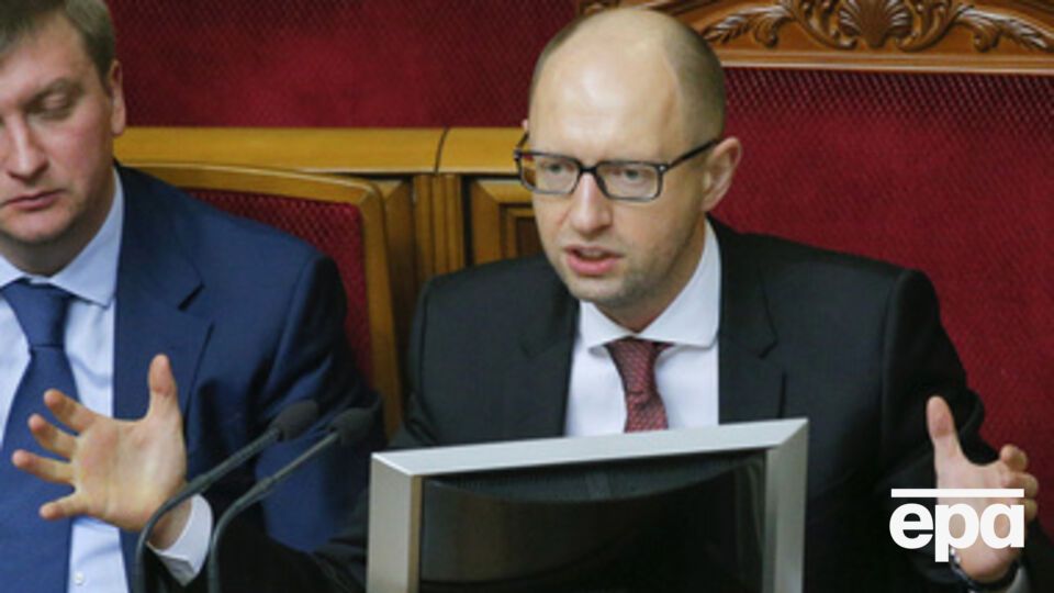 Яценюк заявил о сокращении показателей потребления газа