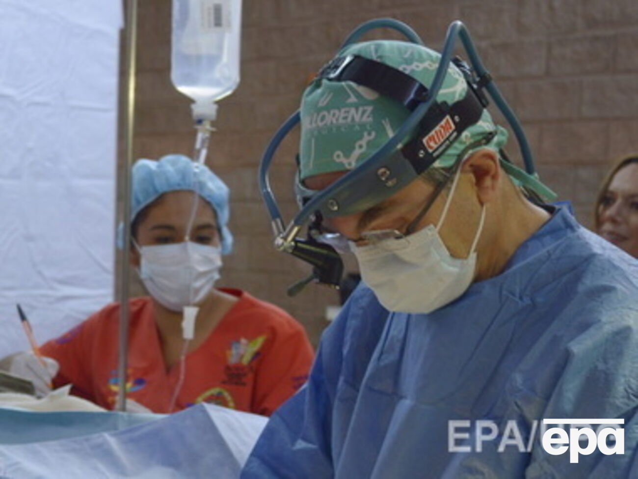 Иностранные хирурги помогут украинским солдатам и активистам