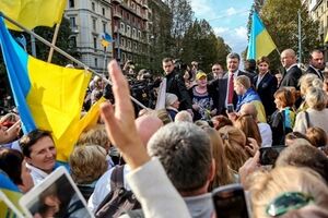 Петр Порошенко: Благодарен представителям украинской диаcпоры за теплую встречу в Милане