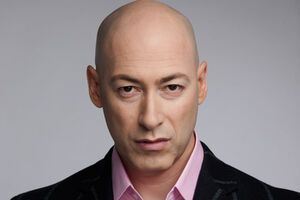 Дмитрий Гордон: 10% – это 600 тысяч квадратных метров, то есть 15 тысяч квартир. Раньше эти 10 % застройщики давали на взятки