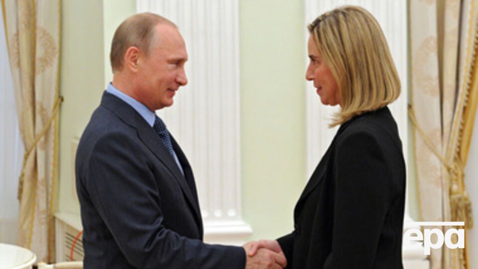 Президент РФ Владимир Путин и высокий представитель по вопросам расширения и политики безопасности ЕС Федерика Могерини