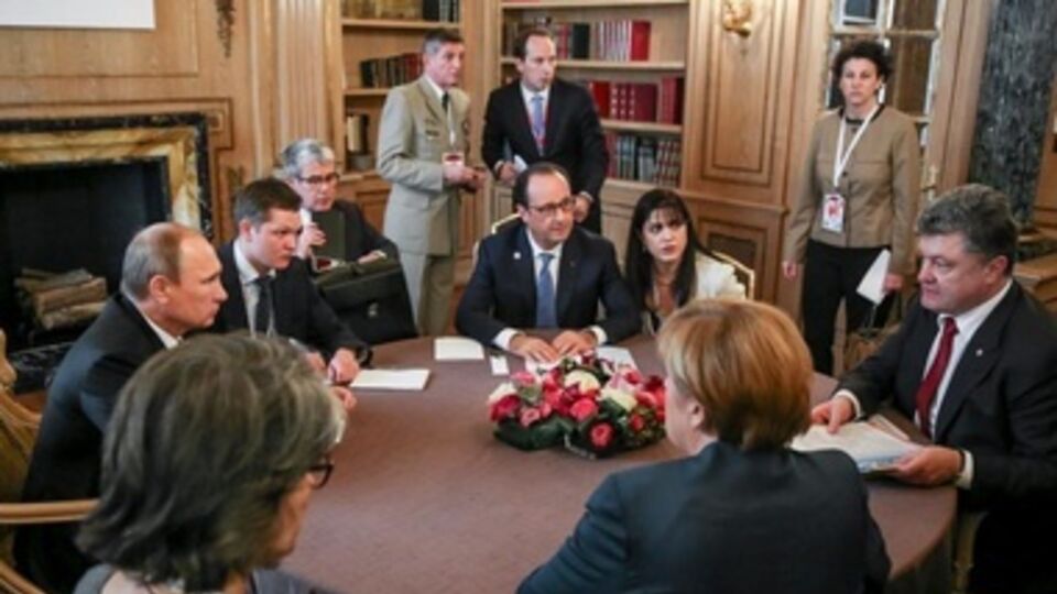 На встрече присутствуют лидеры Украины, России, Франции и Германии