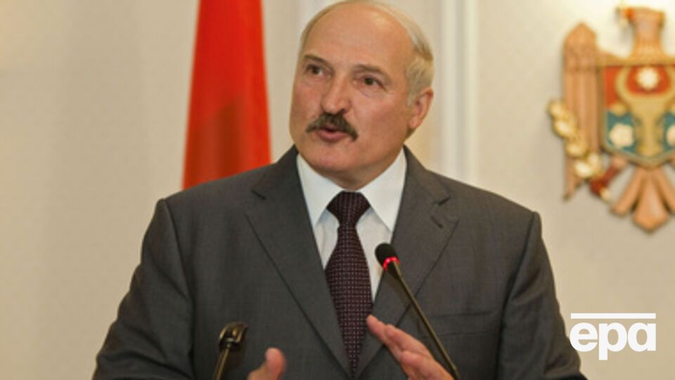 Лукашенко считает, что Украина позволила аннексировать Крым