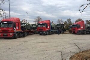 Военные хаммеры прибыли в Молдову