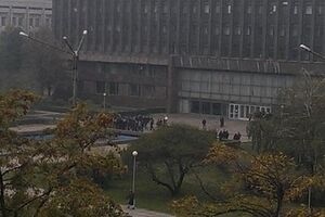 Утром группа неизвестных штурмовала основные проходные "Запорожстали"