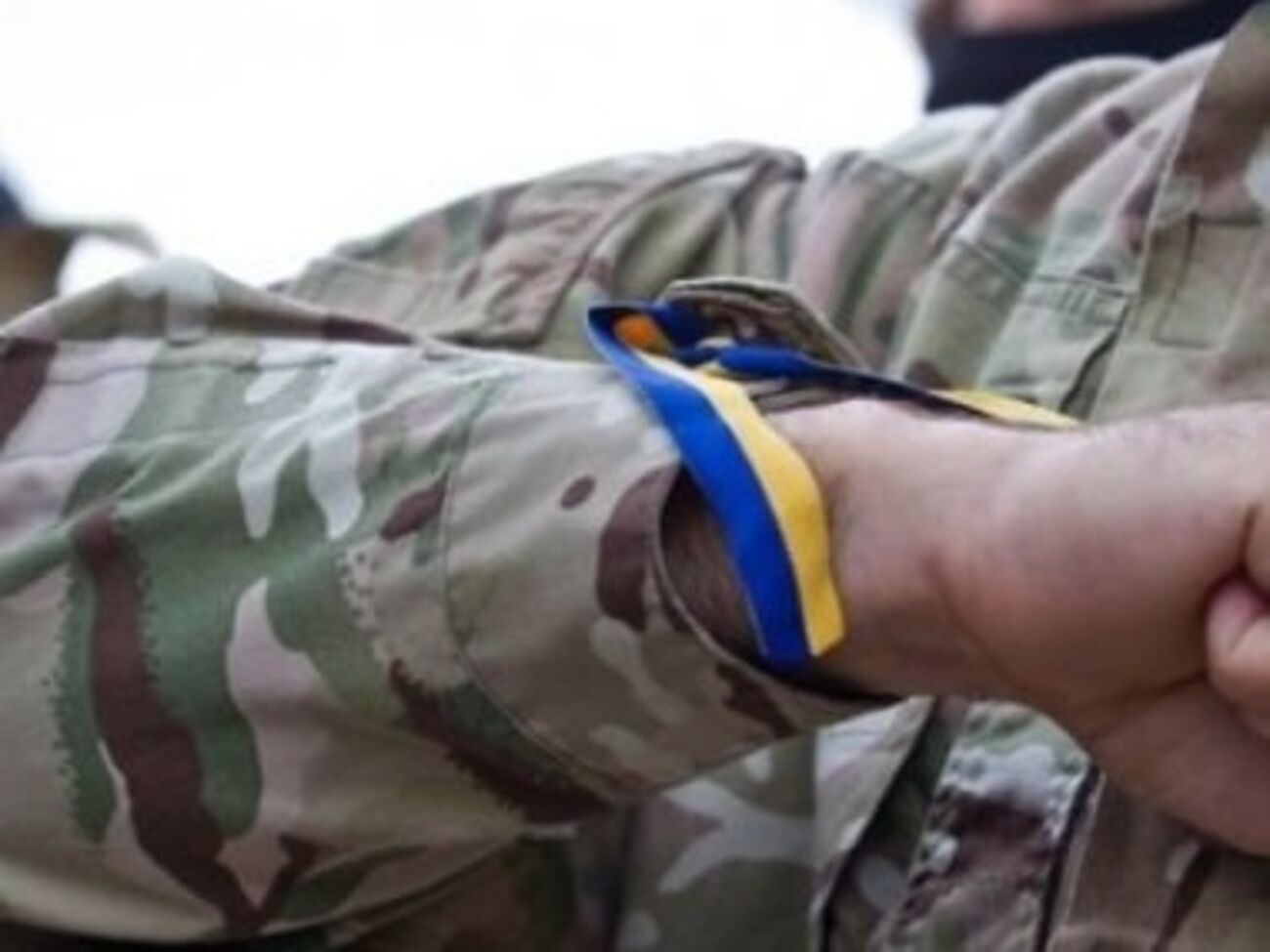 Комбаты пригласили владельцев телеканалов отправиться в зону АТО, чтобы "вспомнить, как выглядит враг"