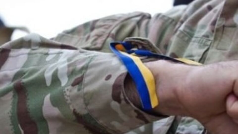 Комбаты пригласили владельцев телеканалов отправиться в зону АТО, чтобы "вспомнить, как выглядит враг"