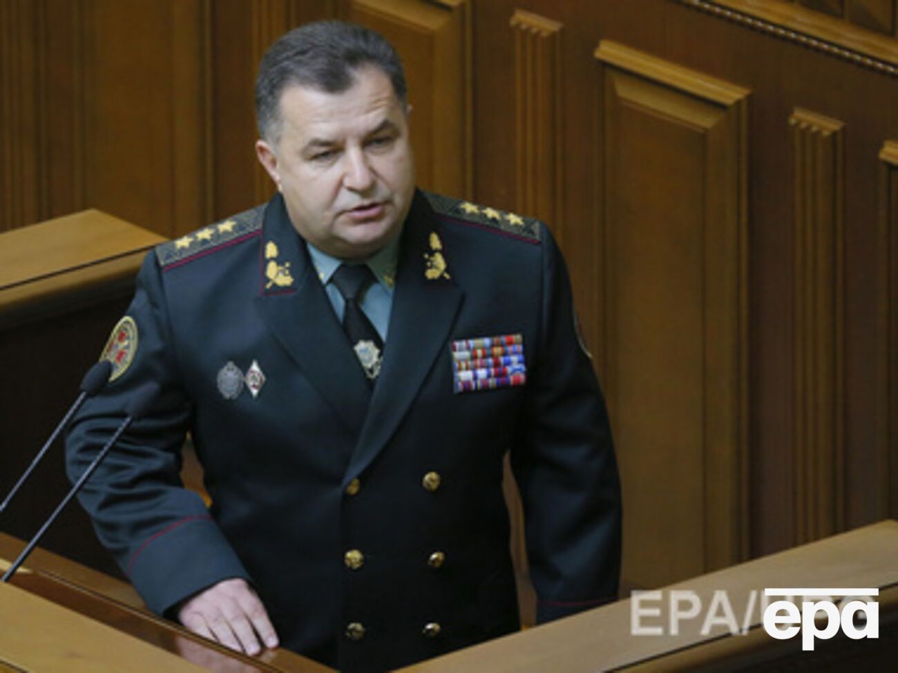 Полторак поручил ускорить обеспечение армии