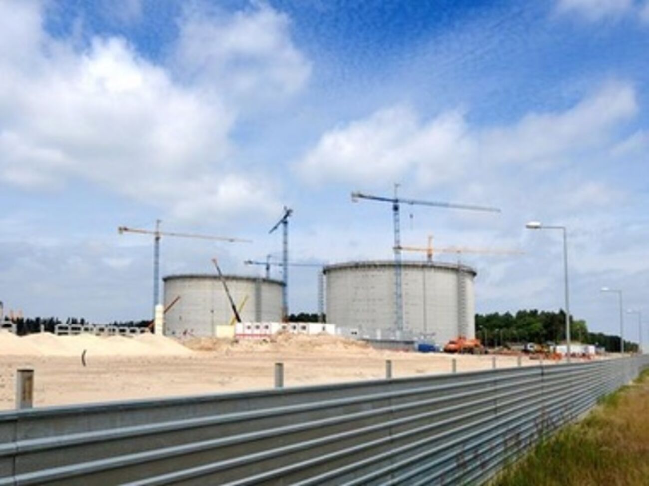 Строительство терминала для импорта сжиженного природного газа в Польше закончится в 2015 году