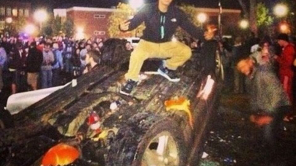 Для некоторых, и тыквенный фестиваль --- повод для погрома