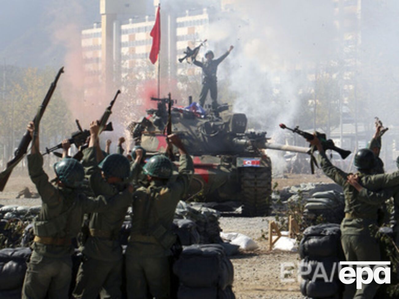 Две Кореи продолжают враждовать