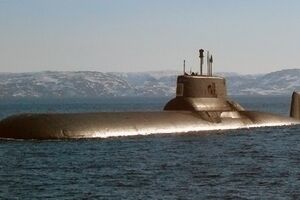 "Дмитрий Донской" – тяжелый ракетный подводный крейсер стратегического назначения проекта 941 "Акула"