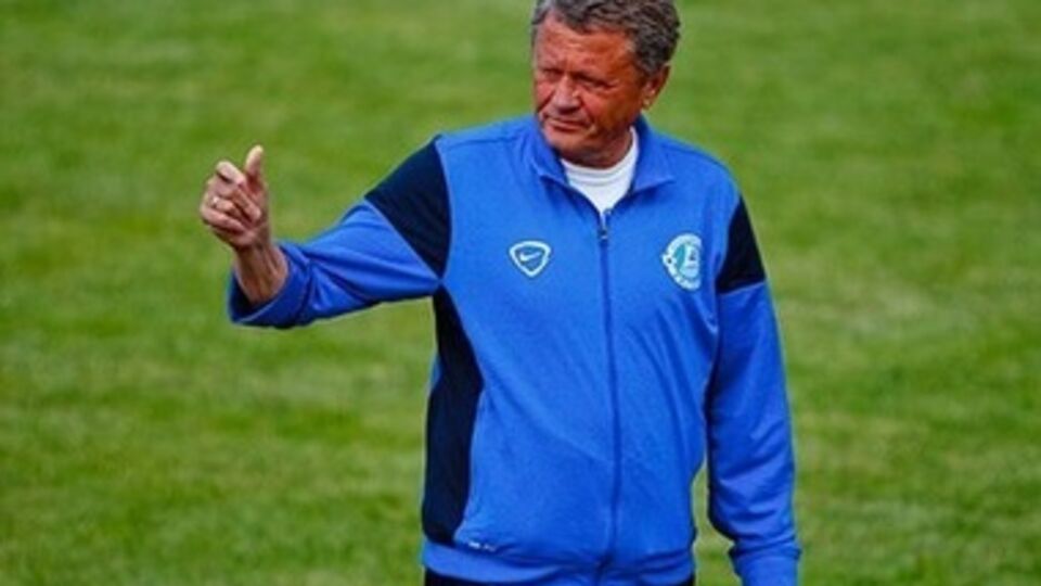 Команда Мирона Маркевича лидирует в чемпионате