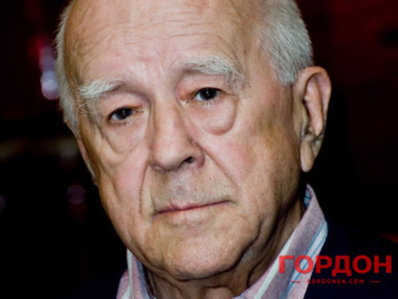 Виталий Коротич: Европа – это доминирование законов над эмоциями, а не "народная люстрация". Депутатов не любят во всем мире, но избиение – не метод решения политических проблем