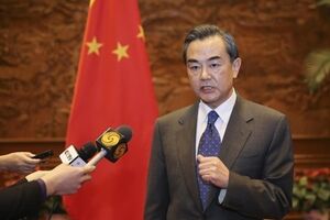 Правительство Гонконга справится с текущей ситуацией в стране, заявил китайский министр Ван И