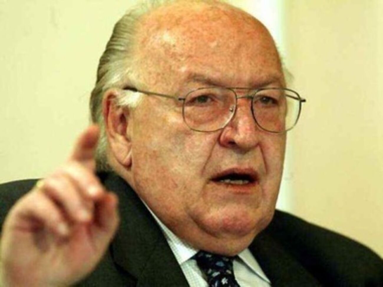 Чосек:&nbsp;Россию следует перестроить, начиная с основ, поскольку она стоит на плохом фундаменте