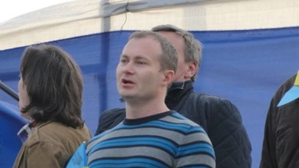 Донецкий журналист Гармаш: В некоторых районах Донбасса пенсии не платят уже три месяца, а там остались старики, которым просто некуда ехать