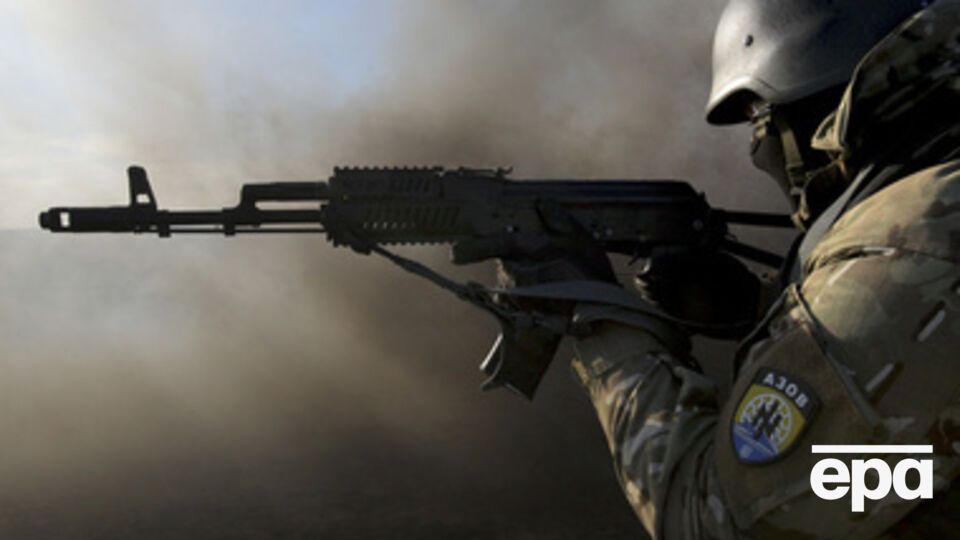 Украинские военные удерживают Донецкий аэропорт