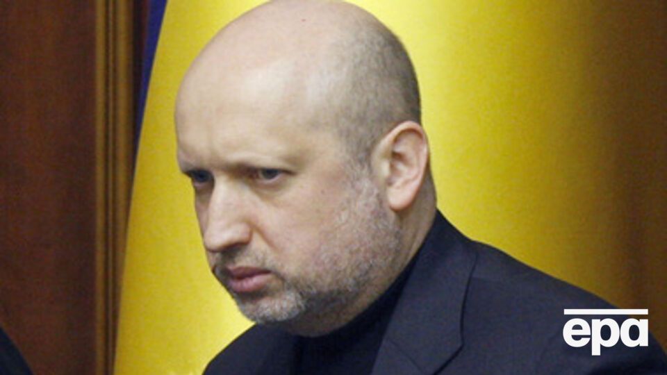 Турчинов считает, что окружение войск под Иловайском – результат просчетов военного руководства