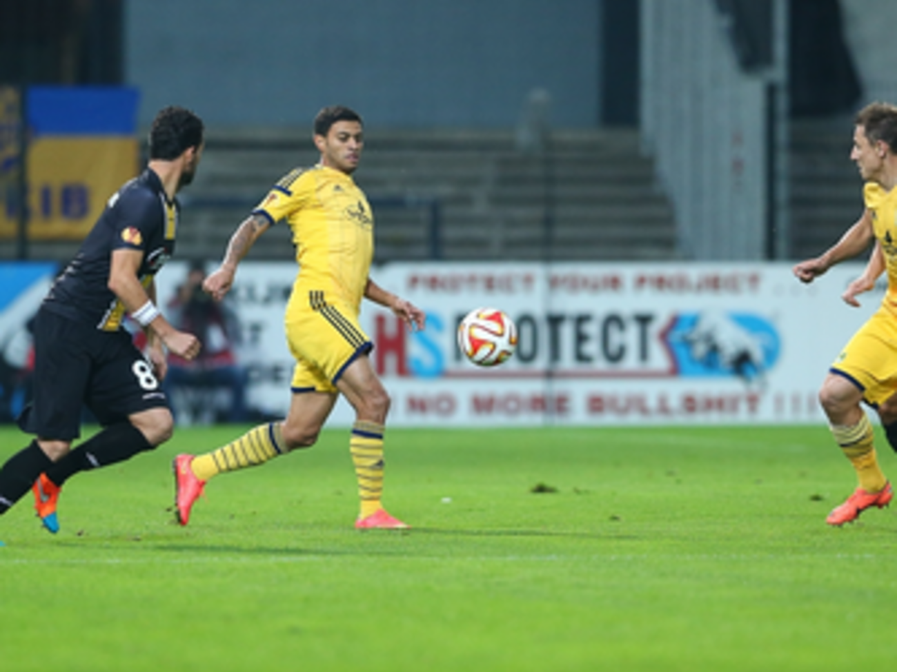 "Металлист" уступил бельгийцам