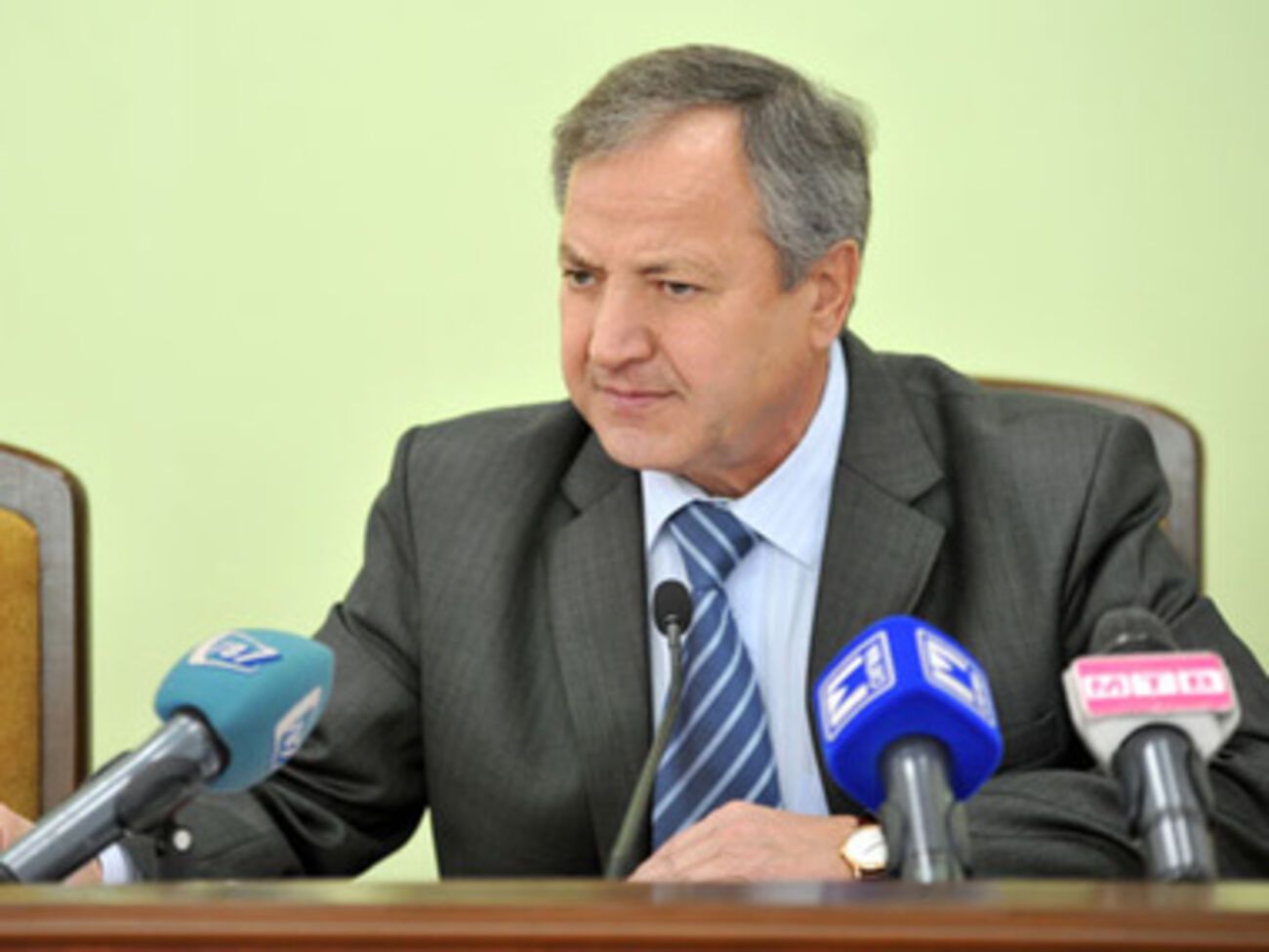 Хотлубей временно не будет исполнять свои обязанности