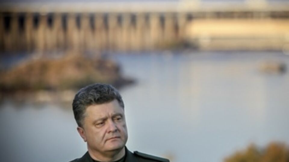 Порошенко: Я поражен оперативностью подготовки артиллеристов, зенитчиков, снайперов и наводчиков-операторов БТР