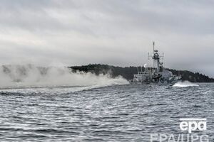 Шведский корвет патрулирует Стокгольмский архипелаг