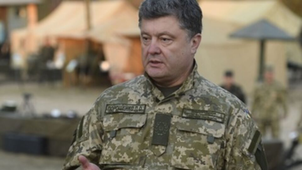 Порошеко заверил, что сделает все, чтобы военные в зоне АТО смогли проголосовать на парламентских выборах