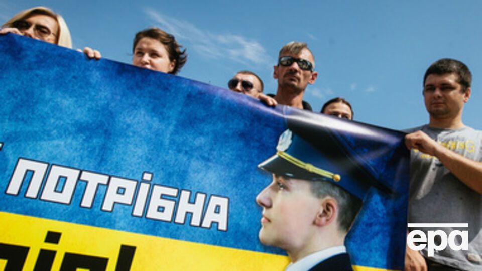 Надежда Савченко воевала на востоке Украины, была взята в плен, а затем незаконно вывезена в Россию