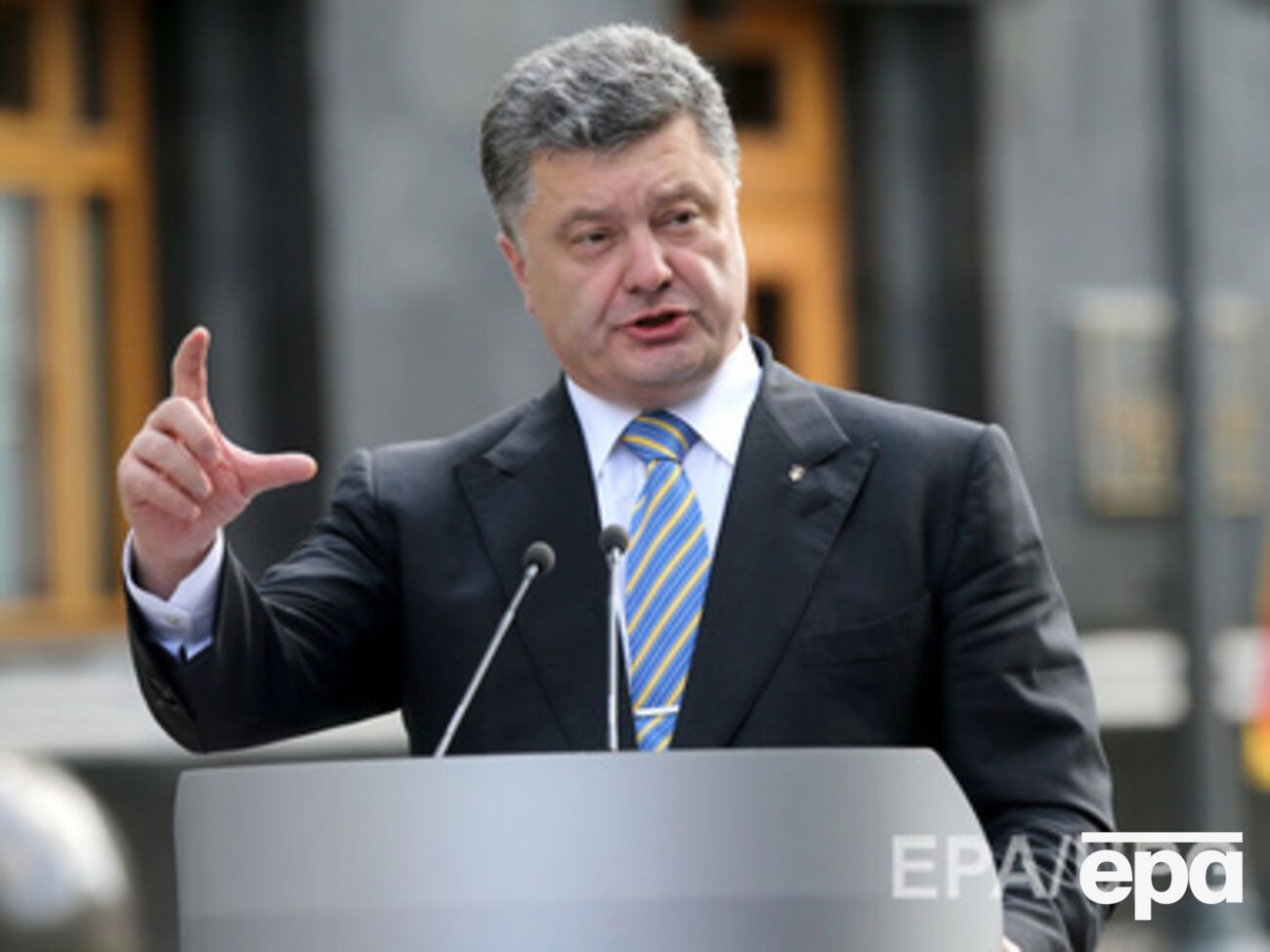 Сегодня Петр Порошенко посетил с рабочим визитом Черкасскую область