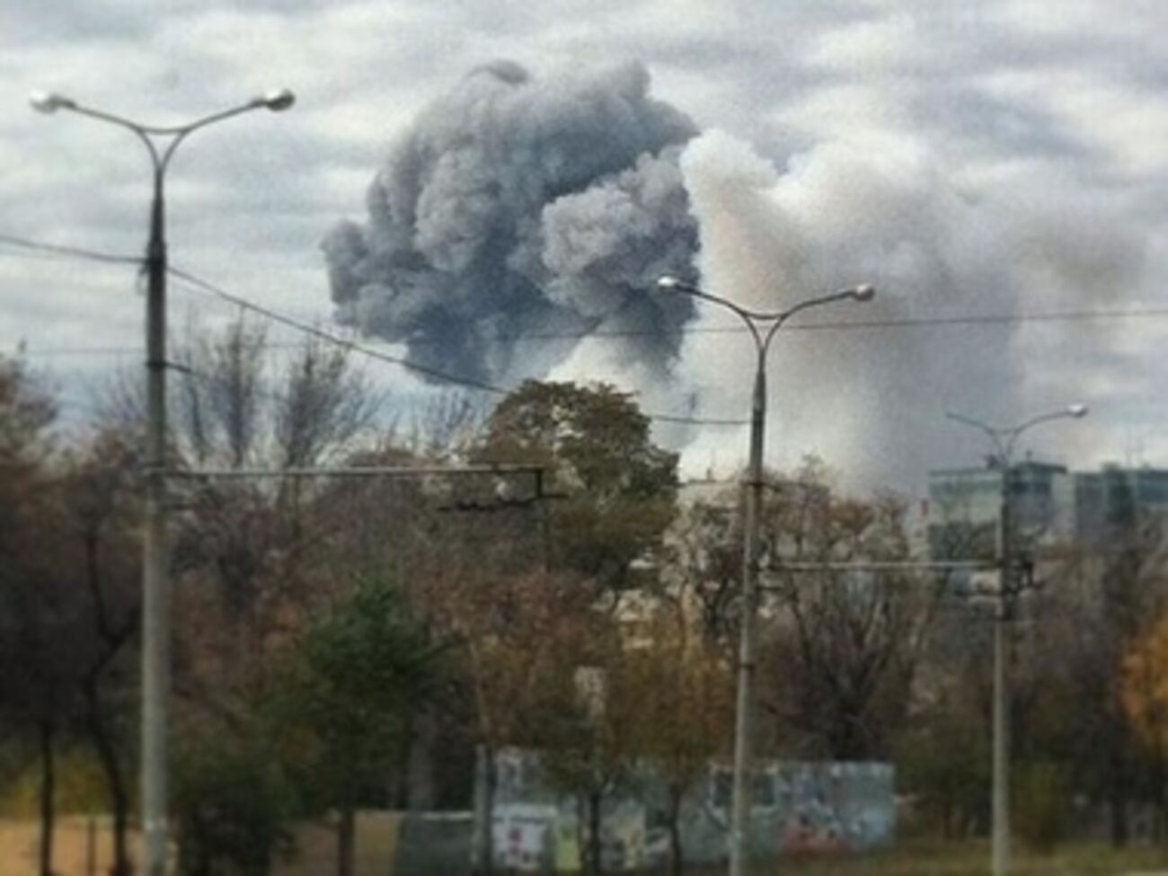 В радиусе 9 км от эпицентра взрыва в домах вылетели стекла