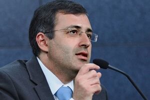 Сергей Гуриев эмигрировал во Францию, заявив, что не хочет оказаться объектом преследований в своей стране