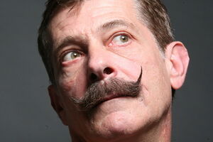 Барский: В российских сериалах менты пьют водку и ловят бандитов точно так же, как и наши