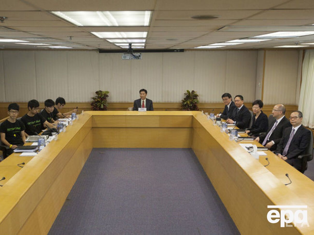 В&nbsp;Гонконге начались переговоры между студентами и правительством&nbsp;