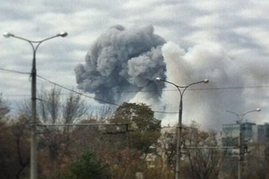 Местные СМИ отмечают, что это мощнейший взрыв за все время боевых действий в городе